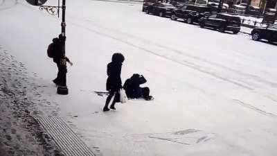 Harry up! Let's go help her.