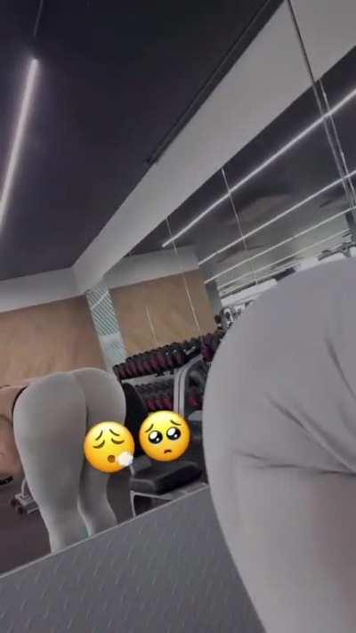 que bonita pose 🔥