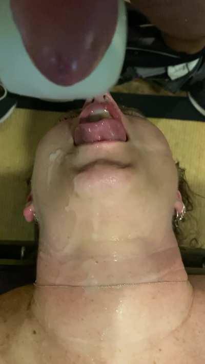 I’m on the hunt for cock after this hot session of getting my face literally splattered with vibrating cum. So horny.
