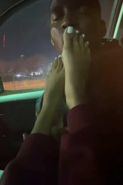 I keep my foot slaves in the passenger seat just for this …