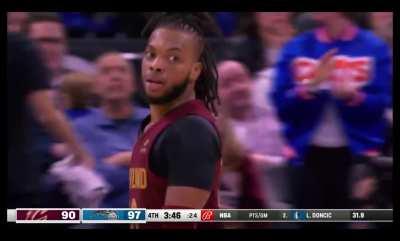 [Highlight] 32 year old TT destroys Suggs with the monster dunk