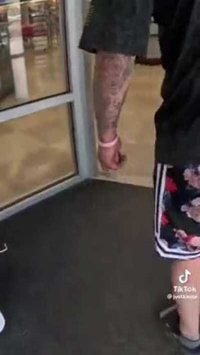 Everyone needs humanity and love!! ❤️🙏