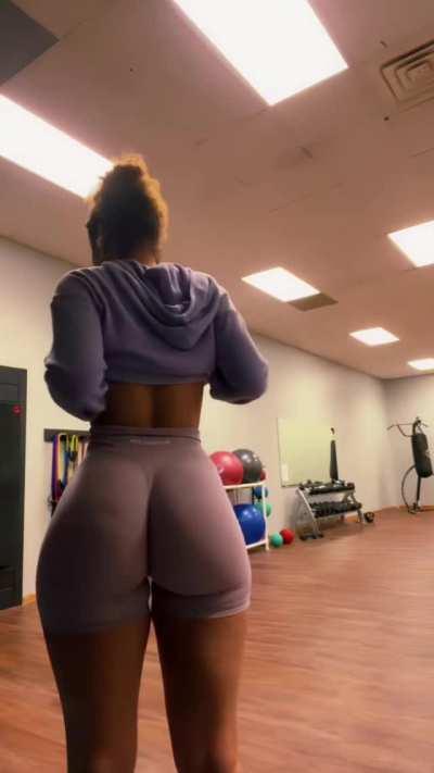 Lexie jiggling them cheeks for everyone (FHD 60fps, slow motion) [2 more in comments]