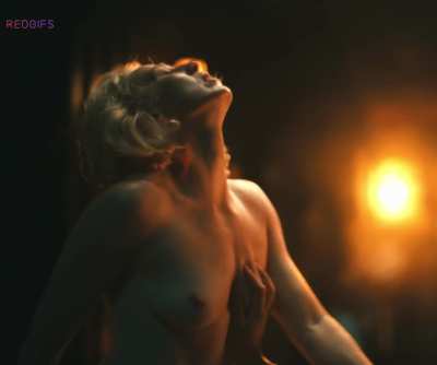 Carrie Coon - The White Lotus (S3Ep7, 2025)