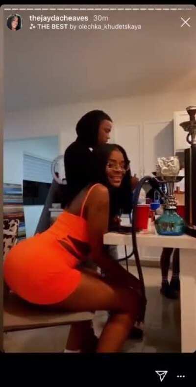 Jayda and her friend 🍑