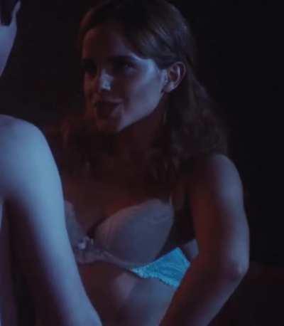 Emma Watson looking so fucking sexy. Asking to get pounded. The ultimate cock tease🤩💦🤩💦