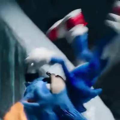 dude they leaked a full scene for sonic 2