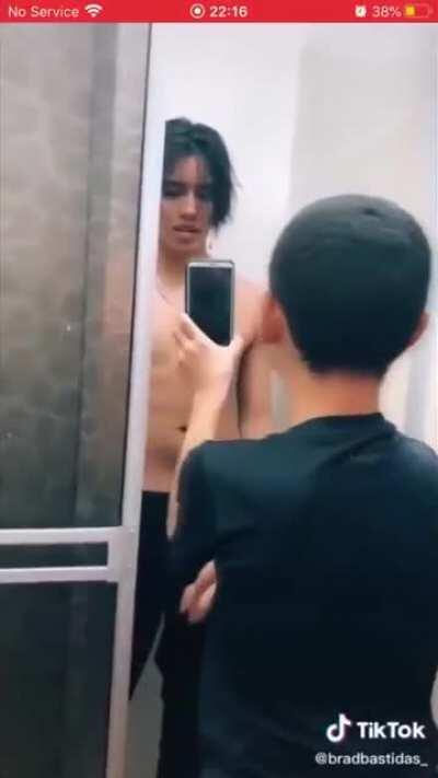 Behind the scenes of a Thirst Trap TikTok