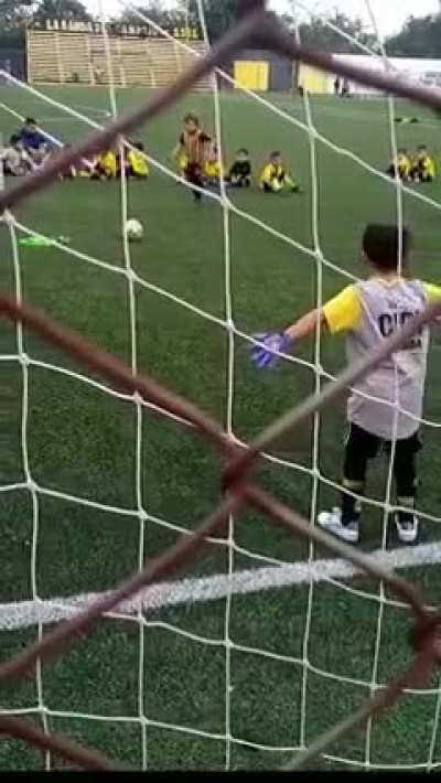 Mira que te cómo hermano! #dibumartinez