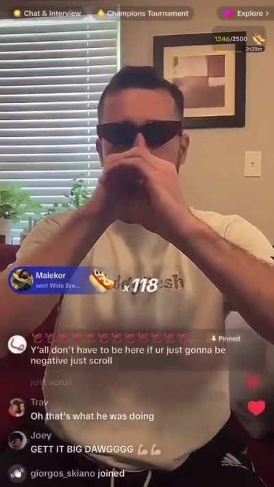 This has to be the craziest tiktok live ever bra wtf😭