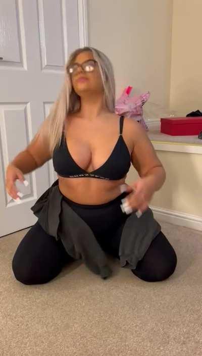 Let my boobs hypnotize you