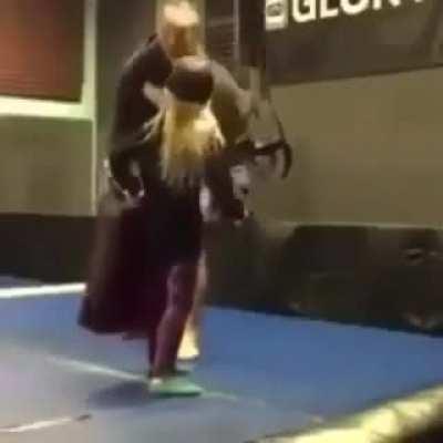 TUTURIAL FODA DE como matar uma criança