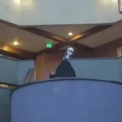 hey guys, driving me and my homies insane about trying to find this track, anyone got any leads? thanks dudes