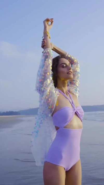 Manushi chillar [Old]