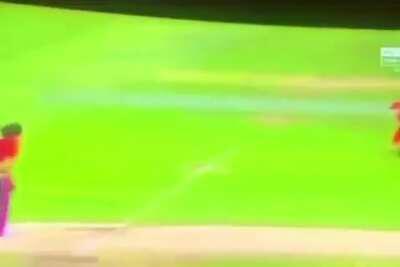 Yaha alag hi nashe chal rahe hai !