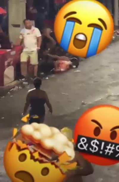 O que mais me chama atenção é o cara ali de boa como se nada tivesse acontecendo. Suco de Bostil.