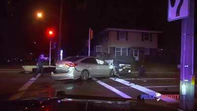 Police chase ends in crash & shootout