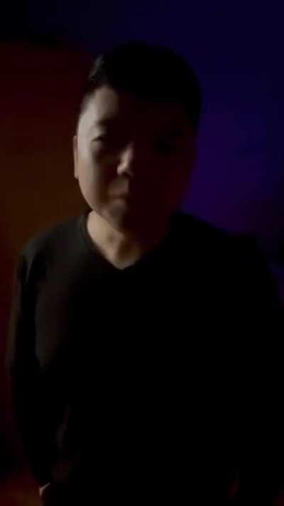 哎基辅的国人，被全网删号了：站久了，不习惯下跪