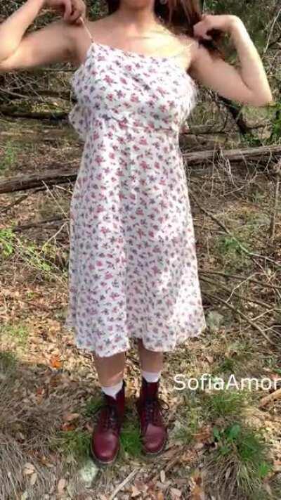 outdoor reveal on the trail 😏 (OC)