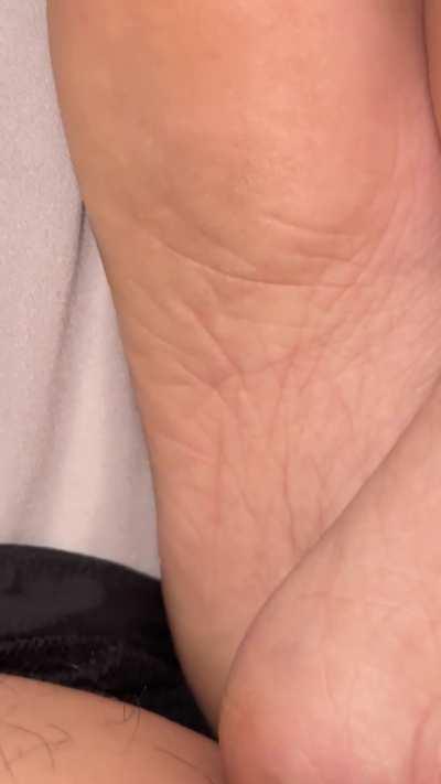 latina gf candid soles dm