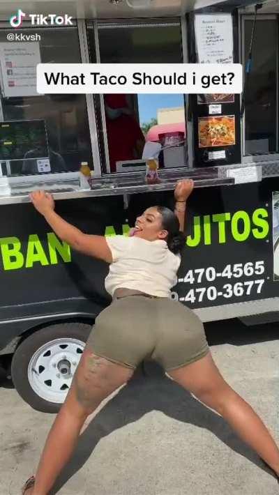 Twerking booty by the taco stand!!!