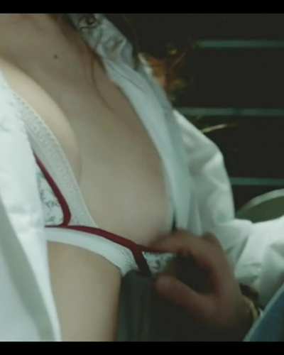 Maria Pedraza's tits from Money Heist
