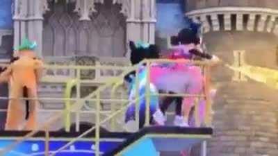 Minnie’s out of control!