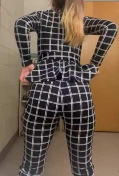 Just begging for you to catch me 🤭