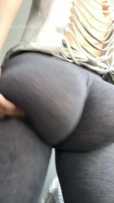 i hope my leggings can inspire some gains at the gym (watch w sound)