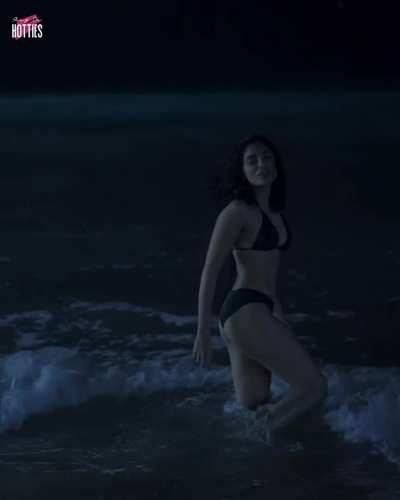 Sobhita Dhulipala Just Another No good Phat Ass Cunt All she has to do is show her Fat Kabooz to get the Roles.