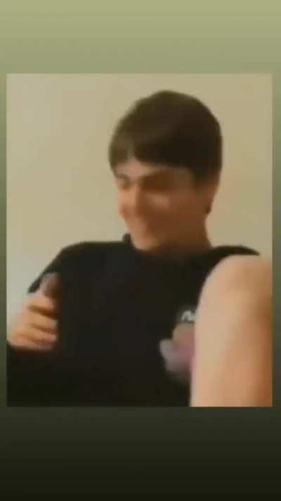 Ele parece o orochi, talkei?