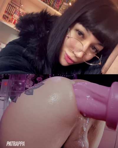 the best part of having a goth gf is the extra storage capabilities