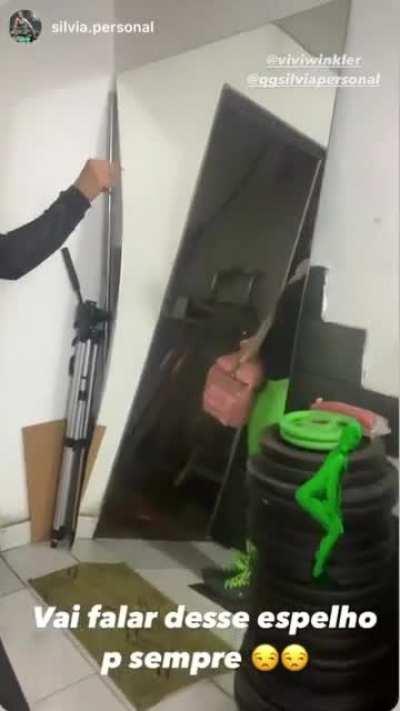 I love when she slaps her ass