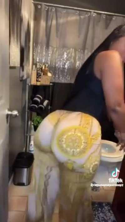 Soft & Jiggly No.594 😅😍🍑