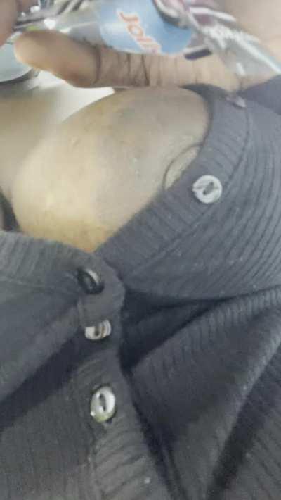 Went to the smoke store with my tit out to tease the clerk 😜  