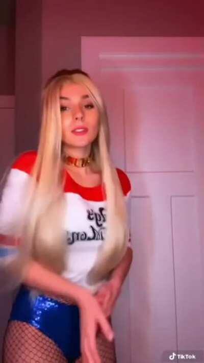 The many looks of a dice roll. Love the Slave Leia and Black Widow