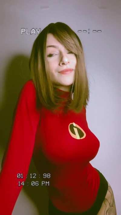 Elastigirl by Nicky Brum