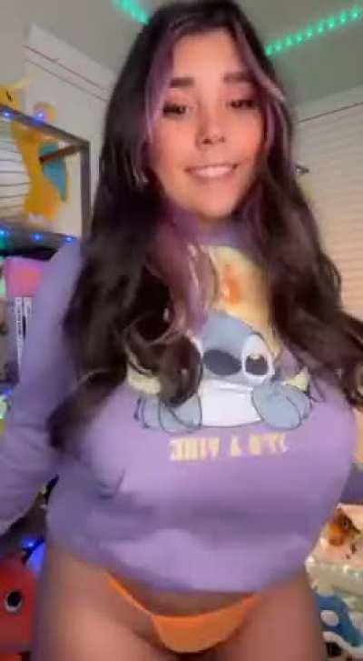 Hey Papi would you rather bend me over or let me ride you?