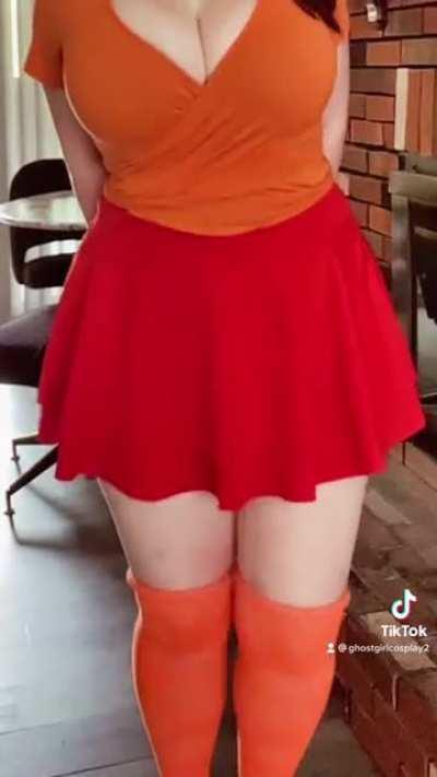 Velma from Scooby Doo cosplay by ghostgirlcosplay 👻