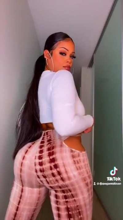 Soft & Jiggly No.557 😍🍑