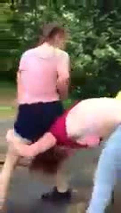 “Ew, her pussy is in my face.” 😭