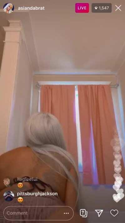 Throwing dat ass 👅😍🤯