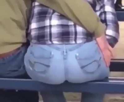 To ring the doorbell unnoticed.