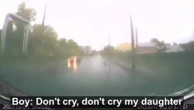 10-летняя девочка уходит от полиции