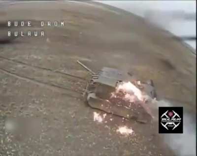 A Ukrainian FPV drone delivered a thermite charge to a Russian tank.