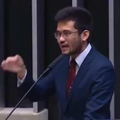 Fico pensando naqueles que caíram no papinho do MBL alguma vez na vida