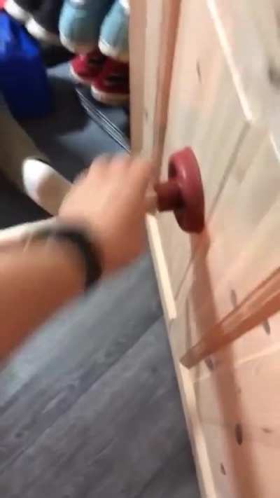 That scream sounded like scream of Tom and Jerry cartoon