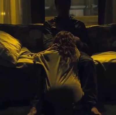 Emilia Clarke gives the best head