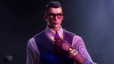 Yoru Reacting to The New Agent Chamber Reveal Trailer like(Source : HoboSpider Gaming)