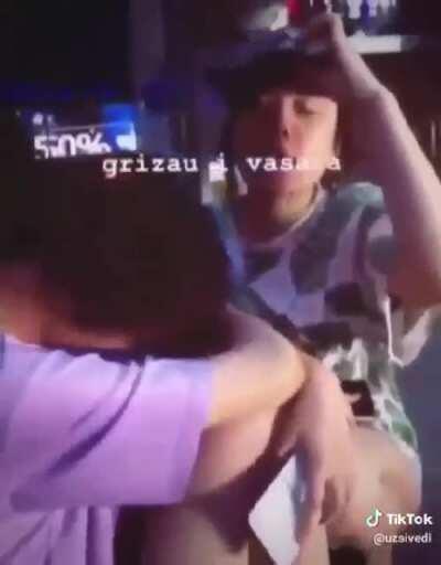 Nu negraži ta kepure (video iš tiktok)